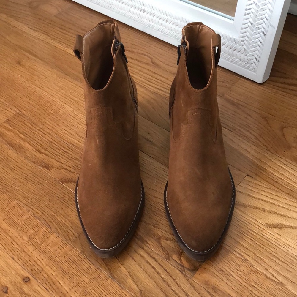 Steve Madden short cowboy boot, size 9